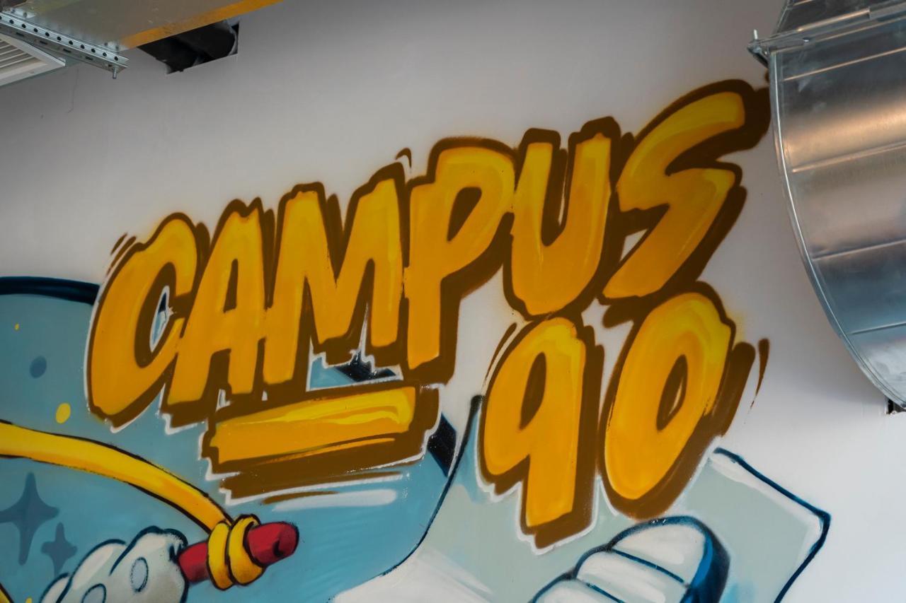 Hotel Campus 90 - Free Parking ヴァルナ エクステリア 写真