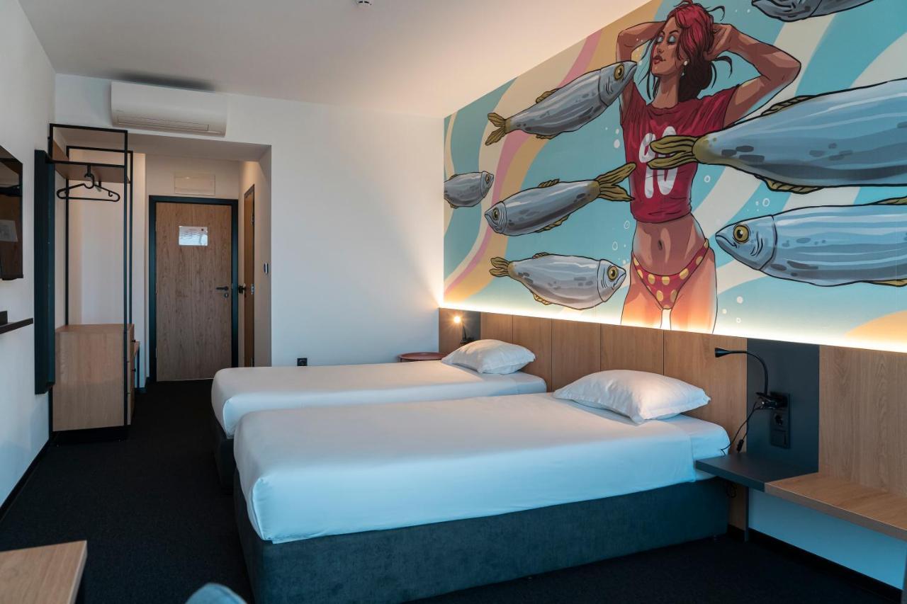 Hotel Campus 90 - Free Parking ヴァルナ エクステリア 写真